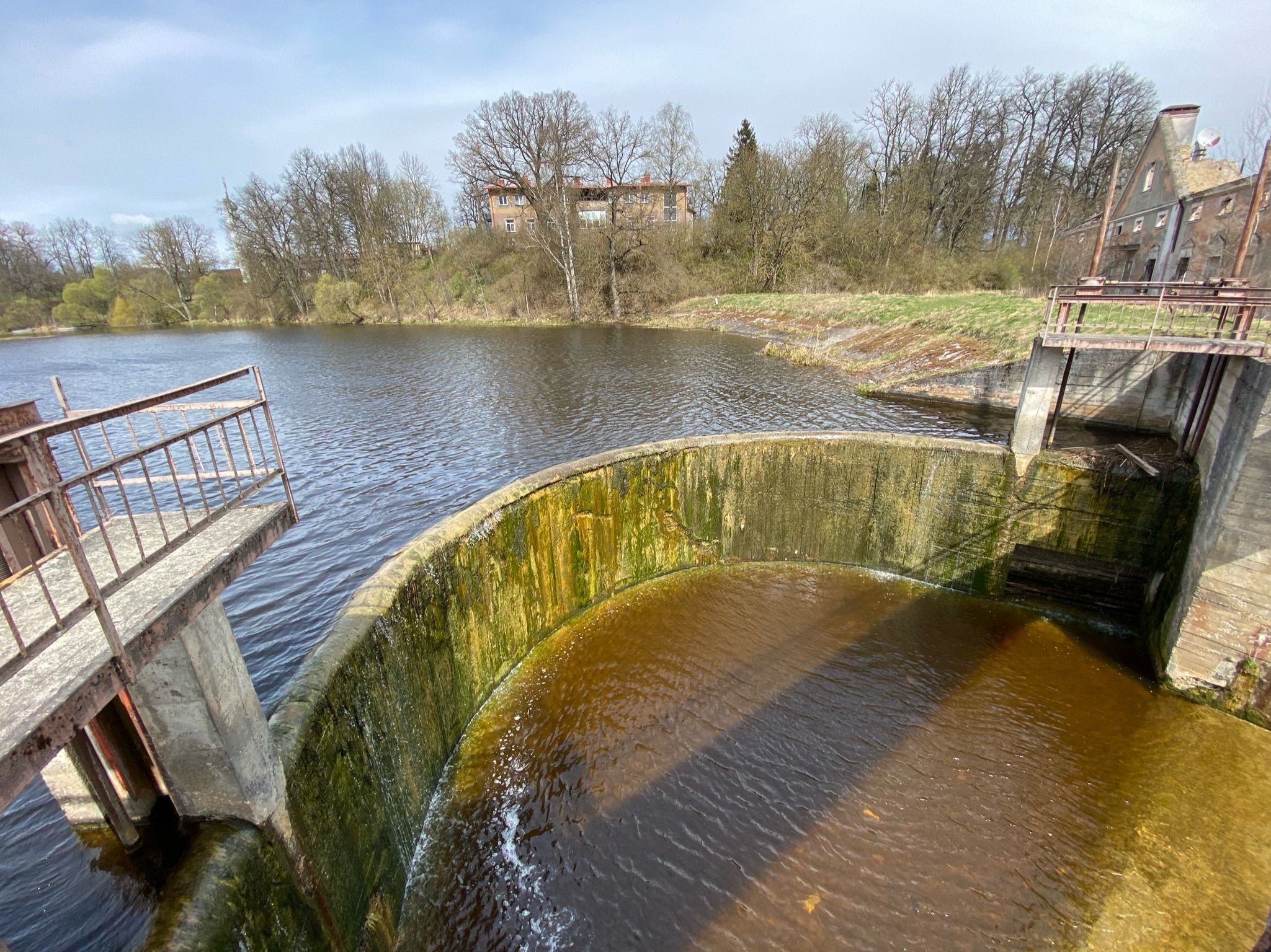 1A5D2D1E-C3B4-48FD-A1F8-5E1E27A858F6