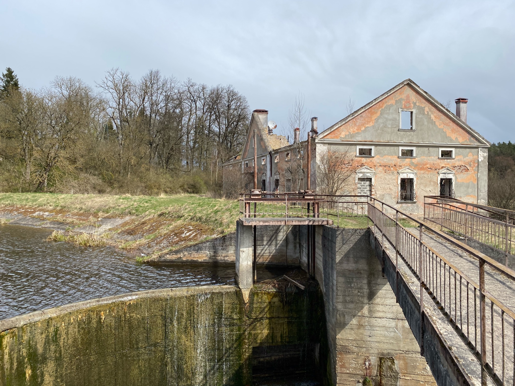 5AF77BDB-0CA3-46D5-9004-FD8F5F895B30